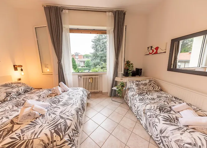 Bbromagnamia 2 Camere, 5 Ospiti, Parcheggio Gratis, Vicino A Universita, Ospedali, Centro, Stazione, Aeroporto, Romagna Lägenhet *