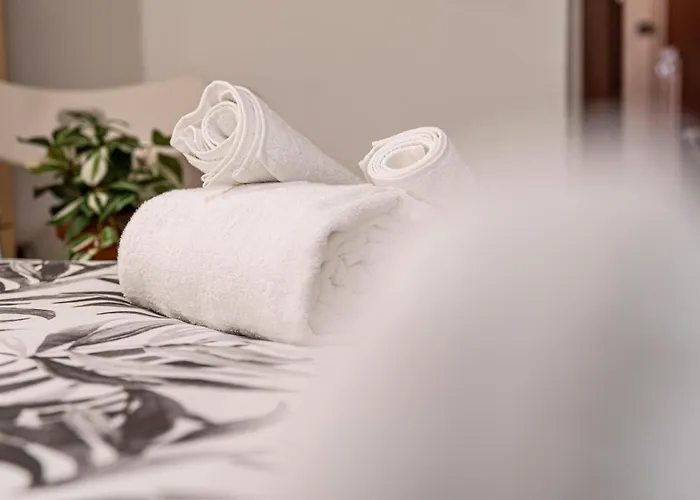 Lägenhet Bbromagnamia 2 Camere, 5 Ospiti, Parcheggio Gratis, Vicino A Universita, Ospedali, Centro, Stazione, Aeroporto, Romagna *