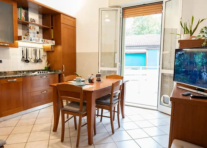 Bbromagnamia 2 Camere, 5 Ospiti, Parcheggio Gratis, Vicino A Universita, Ospedali, Centro, Stazione, Aeroporto, Romagna Lägenhet