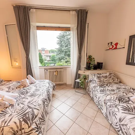 Bbromagnamia 2 Camere, 5 Ospiti, Parcheggio Gratis, Vicino A Universita, Ospedali, Centro, Stazione, Aeroporto, Romagna דירה *