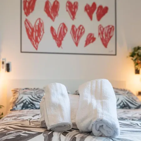 Bbromagnamia 2 Camere, 5 Ospiti, Climatizzatore, Parcheggio Gratis, Vicino A Universita, Ospedali, Centro, Stazione, Aeroporto Apartament Forlì