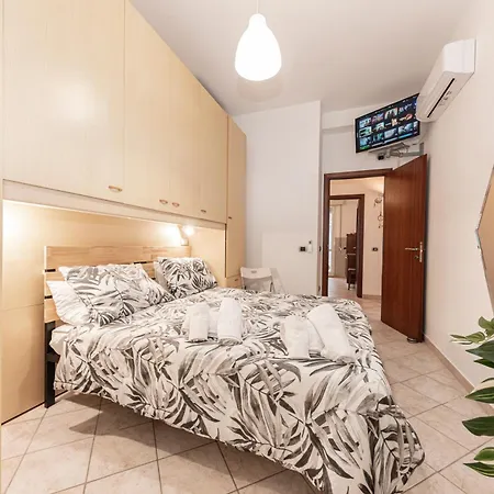 Bbromagnamia 2 Camere, 5 Ospiti, Parcheggio Gratis, Vicino A Universita, Ospedali, Centro, Stazione, Aeroporto, Romagna דירה פורלי