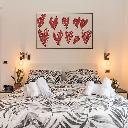 Bbromagnamia 2 Camere, 5 Ospiti, Climatizzatore, Parcheggio Gratis, Vicino A Universita, Ospedali, Centro, Stazione, Aeroporto *